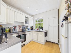 Kitchen- click for photo gallery